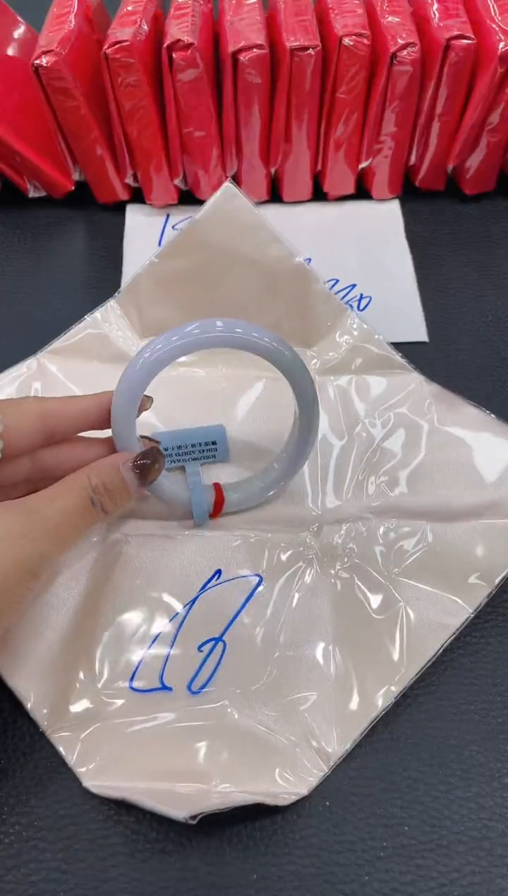 【闪购商品】翡翠手镯未镶嵌手镯