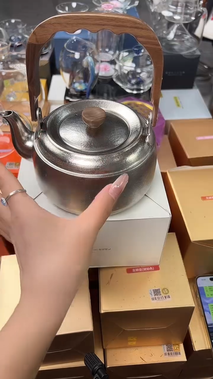 @@器钛大容量烧水壶