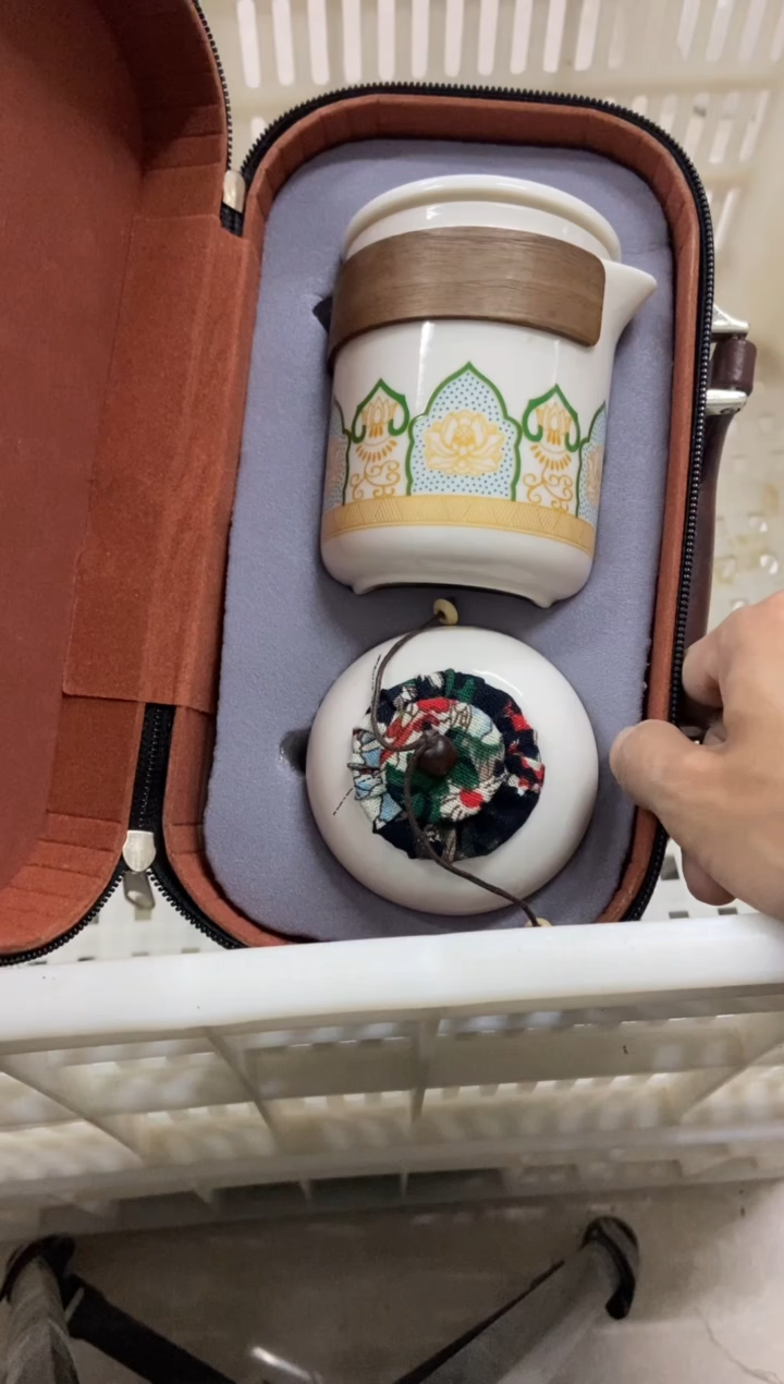 杯子瓷无运费险有瑕疵的摄影的产品有使用过的痕迹有点脏介意勿拍