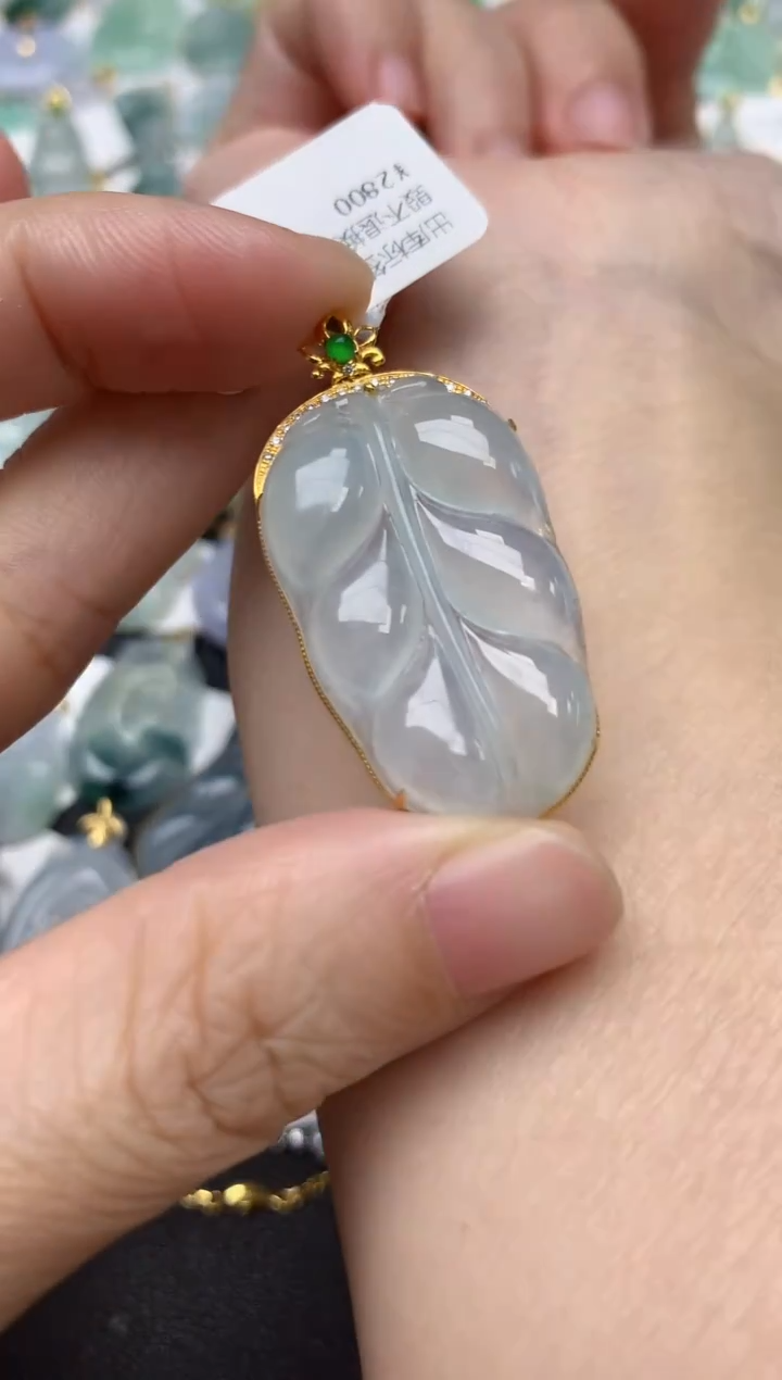 颈饰18K金镶嵌翡翠天然缅甸A货翡翠