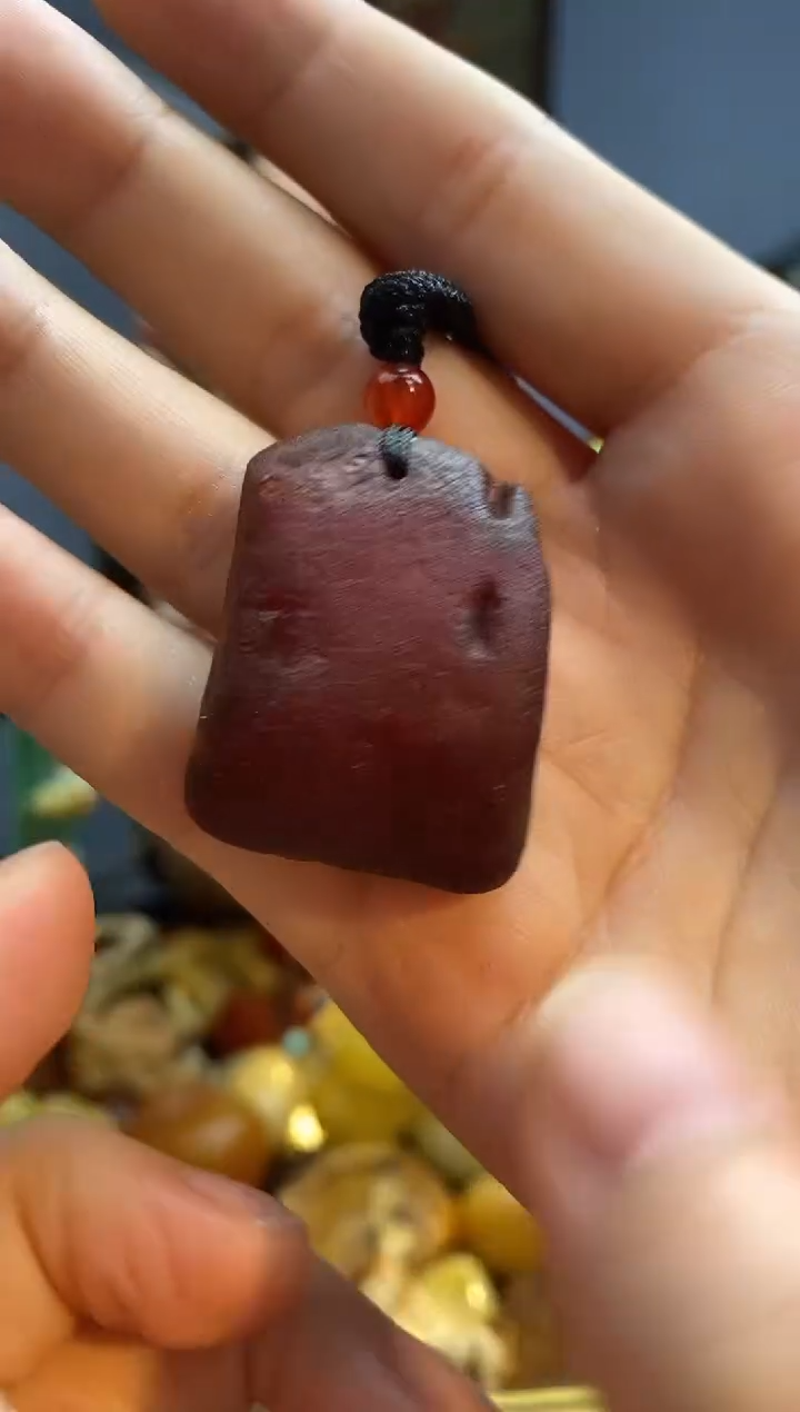 琥珀颈饰未镶嵌吊坠