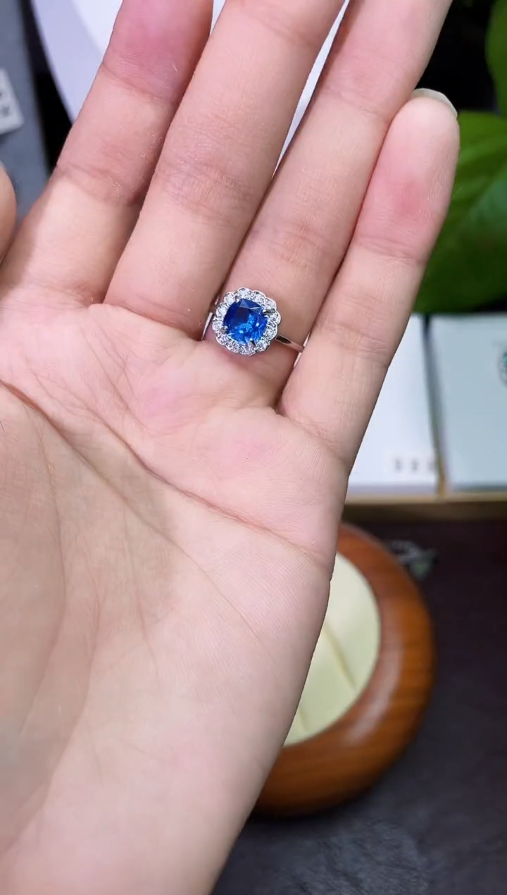 合金合成钻石蓝宝戒指