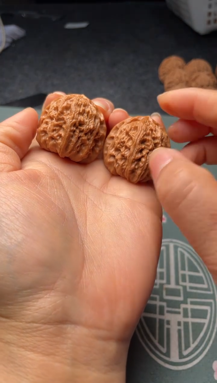 把件文玩核桃w94  白狮子 35尺