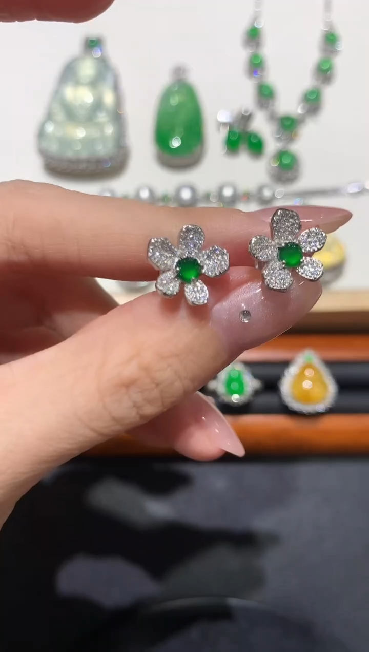 翡翠银S925镶嵌吊坠(不含链)1多人多样性随机发货1件
