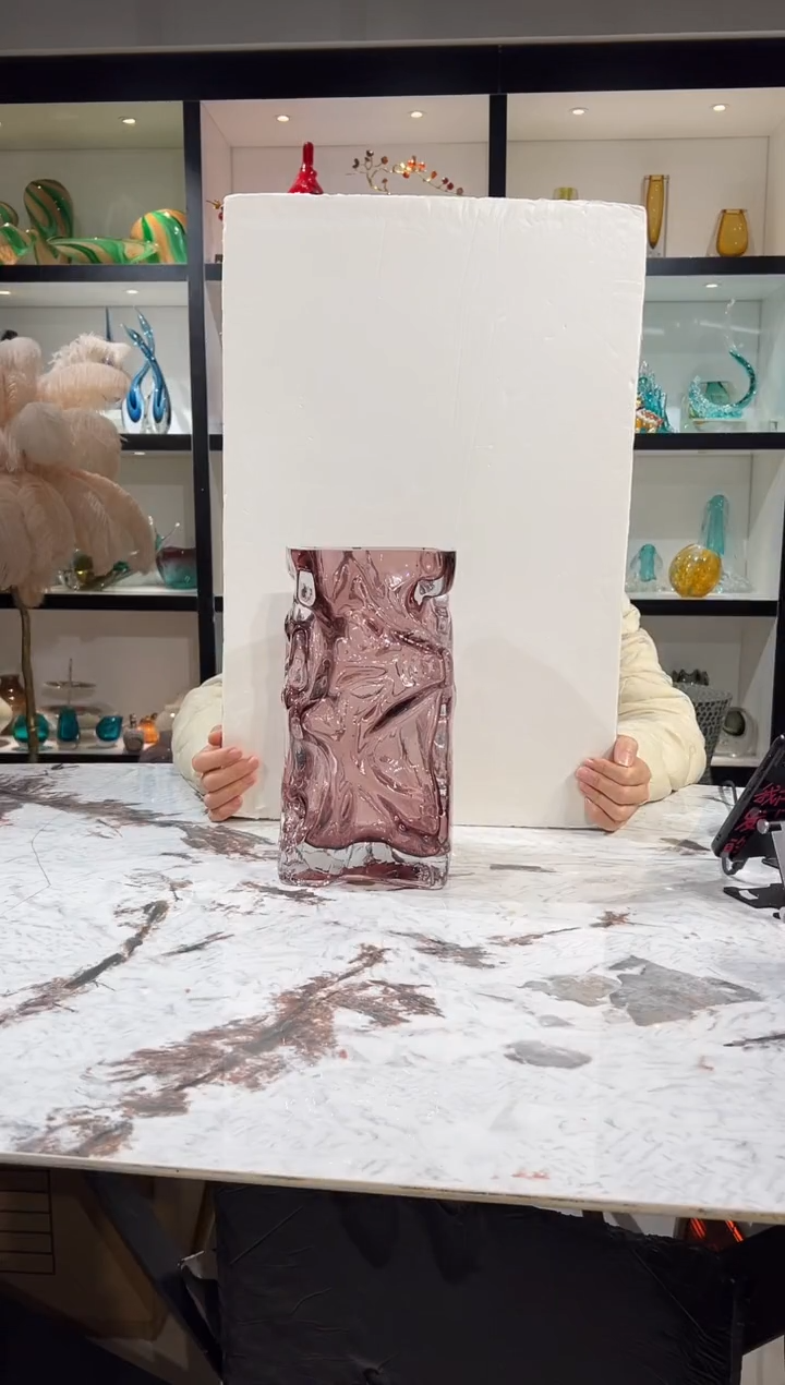 设计师款紫色花瓶