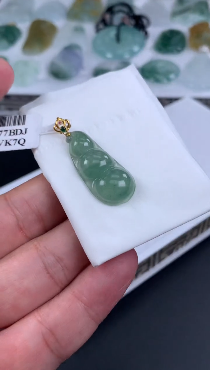 【闪购商品】翡翠颈饰18K金镶嵌翡翠