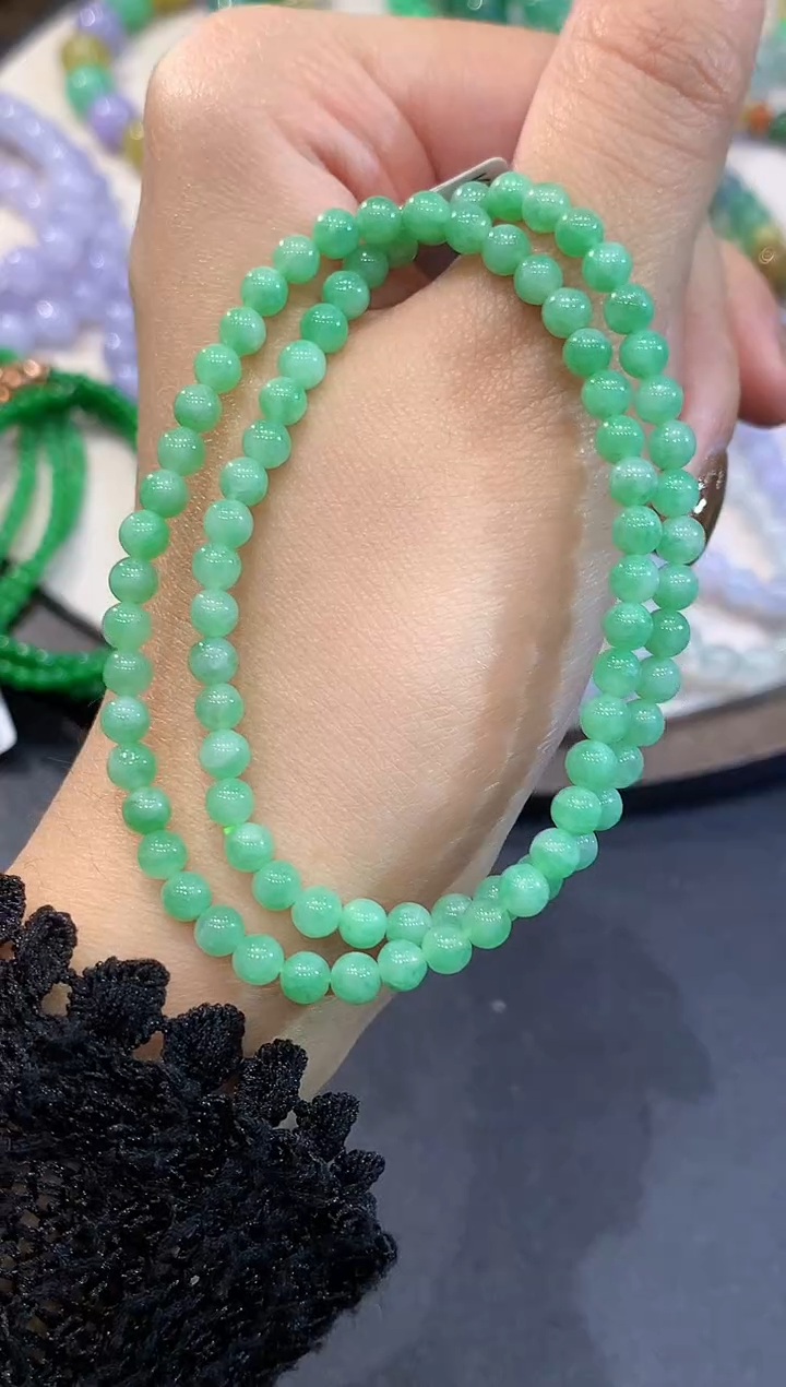 未镶嵌手串翡翠CHG多样性发其一
