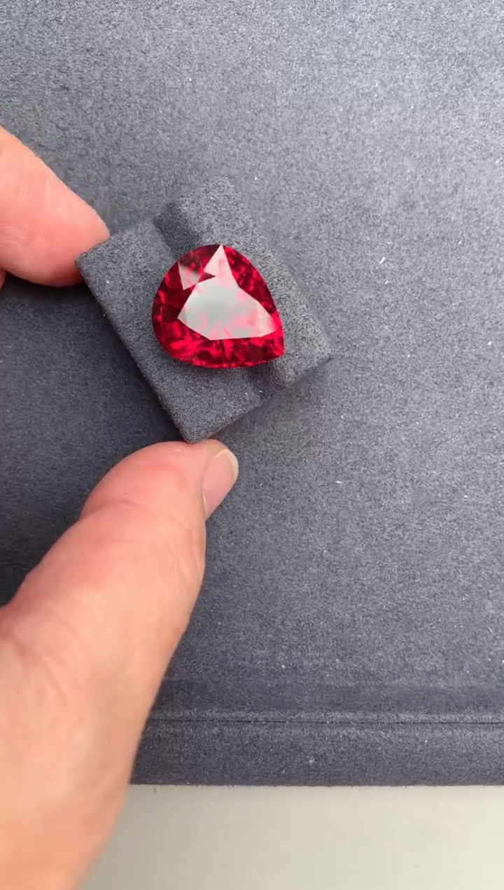 【闪购商品】碧玺裸石未镶嵌16.6ct卢比莱