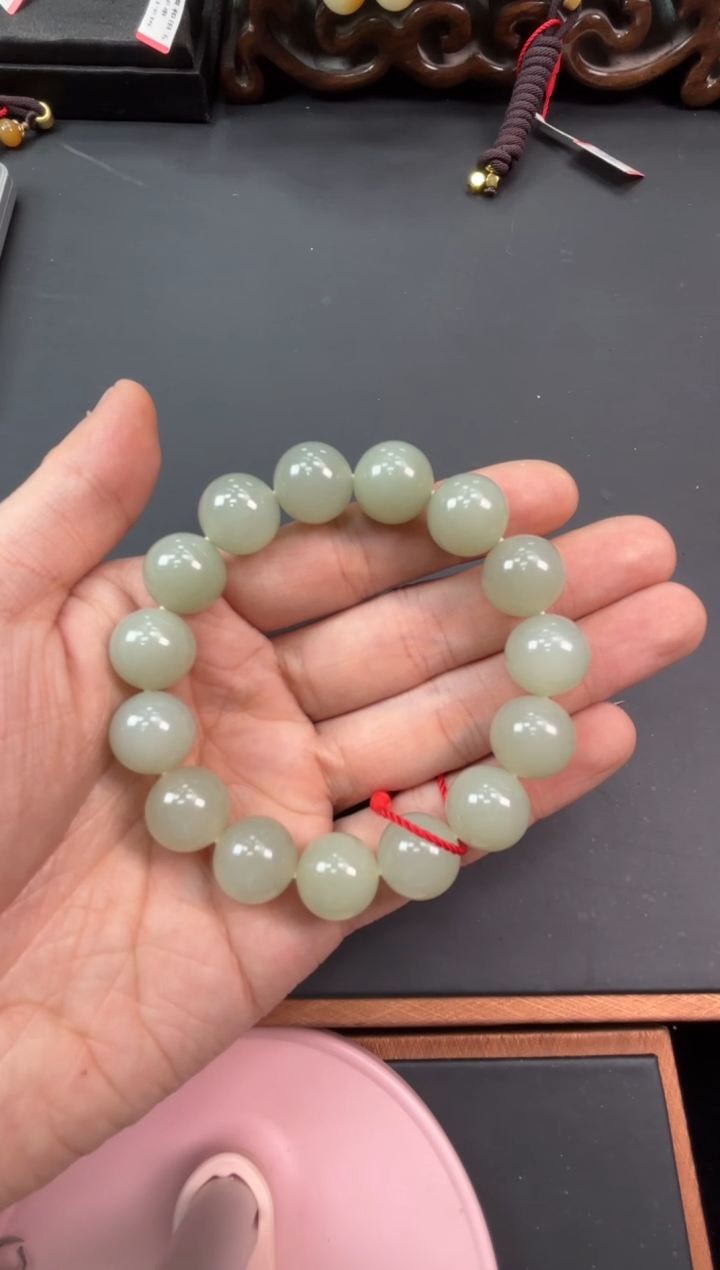 【闪购商品】和田玉手串未镶嵌且末微色差近矿卡14