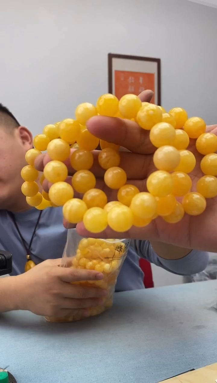 琥珀未镶嵌珠宝奇石假一罚十，多样性发一件026