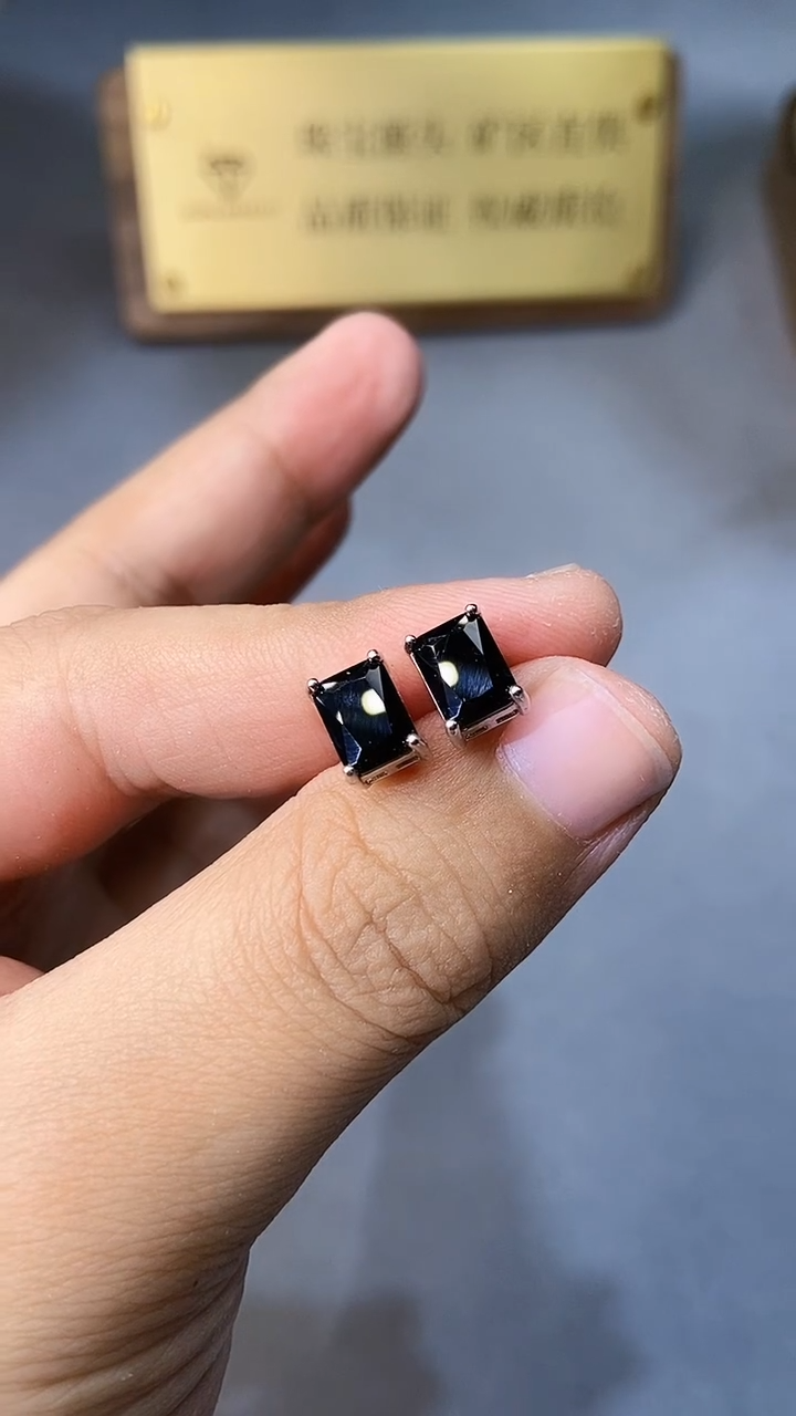 【闪购商品】蓝宝石耳饰银S925镶嵌354黑