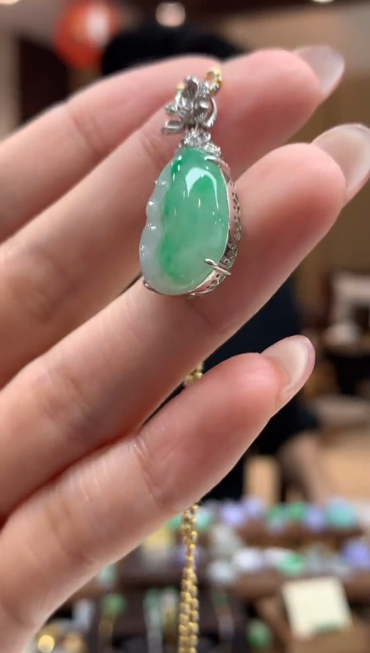 翡翠18K金镶嵌吊坠(不含链)如意