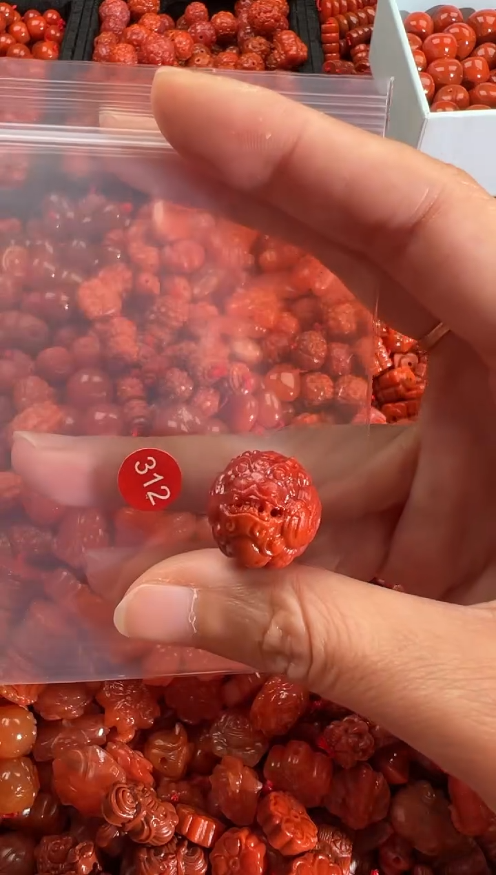 【闪购商品】南红玛瑙颈饰未镶嵌2