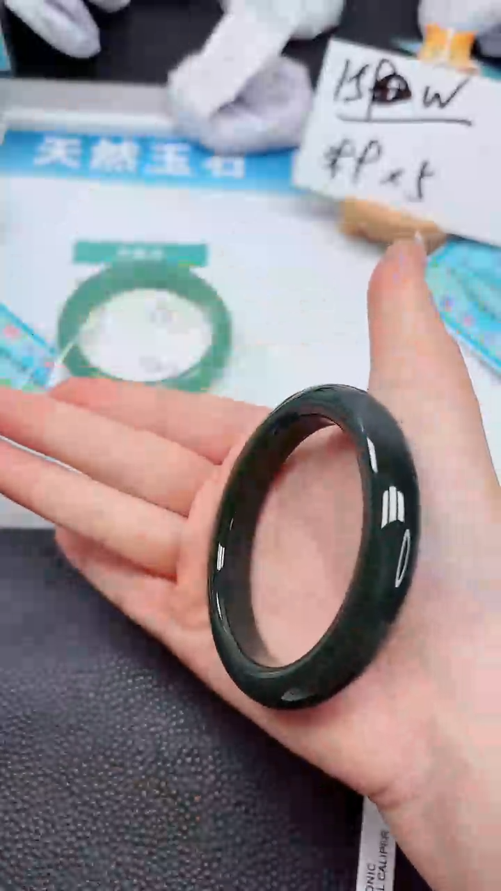 【闪购商品】和田玉手镯未镶嵌268