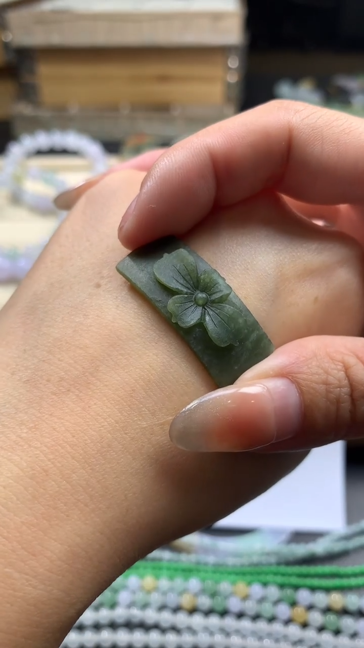 【闪购商品】定制翡翠未镶嵌翡翠