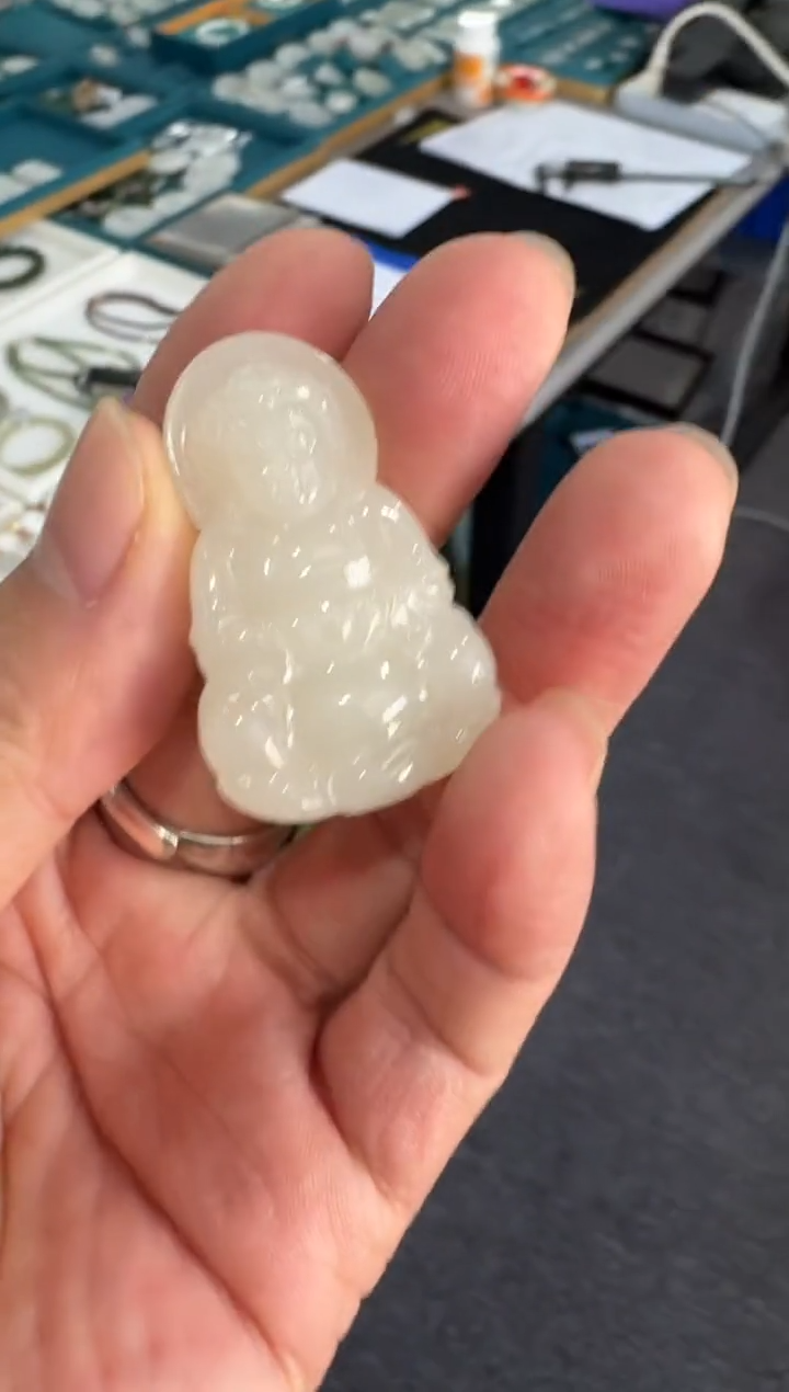 【闪购商品】和田玉吊坠未镶嵌观音配绳