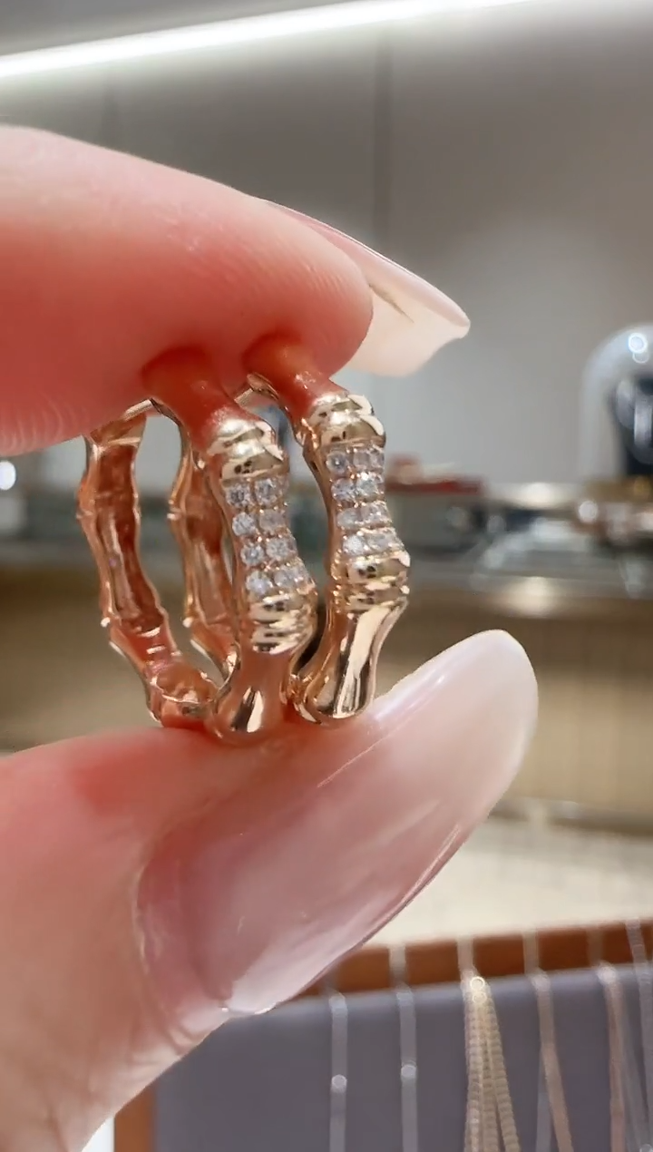 18K金镶嵌耳扣钻石竹节耳扣玫瑰金