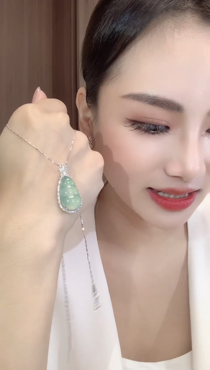 翡翠18K金镶嵌吊坠(不含链)C36