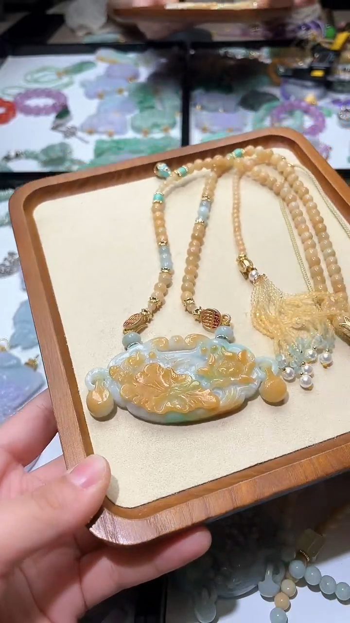 【闪购商品】翡翠颈饰未镶嵌吊坠