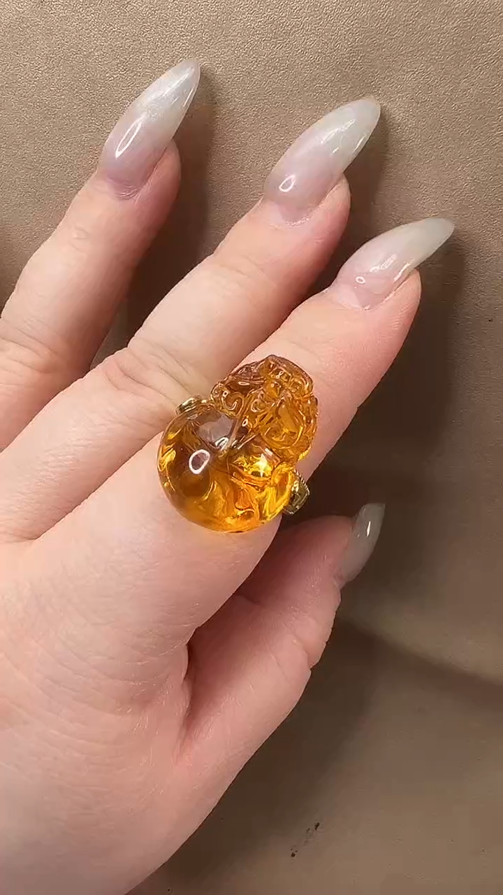 琥珀颈饰未镶嵌戒指