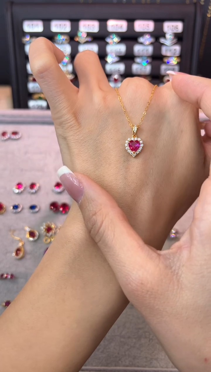 银S925镶嵌吊坠(赠链)红宝石0000