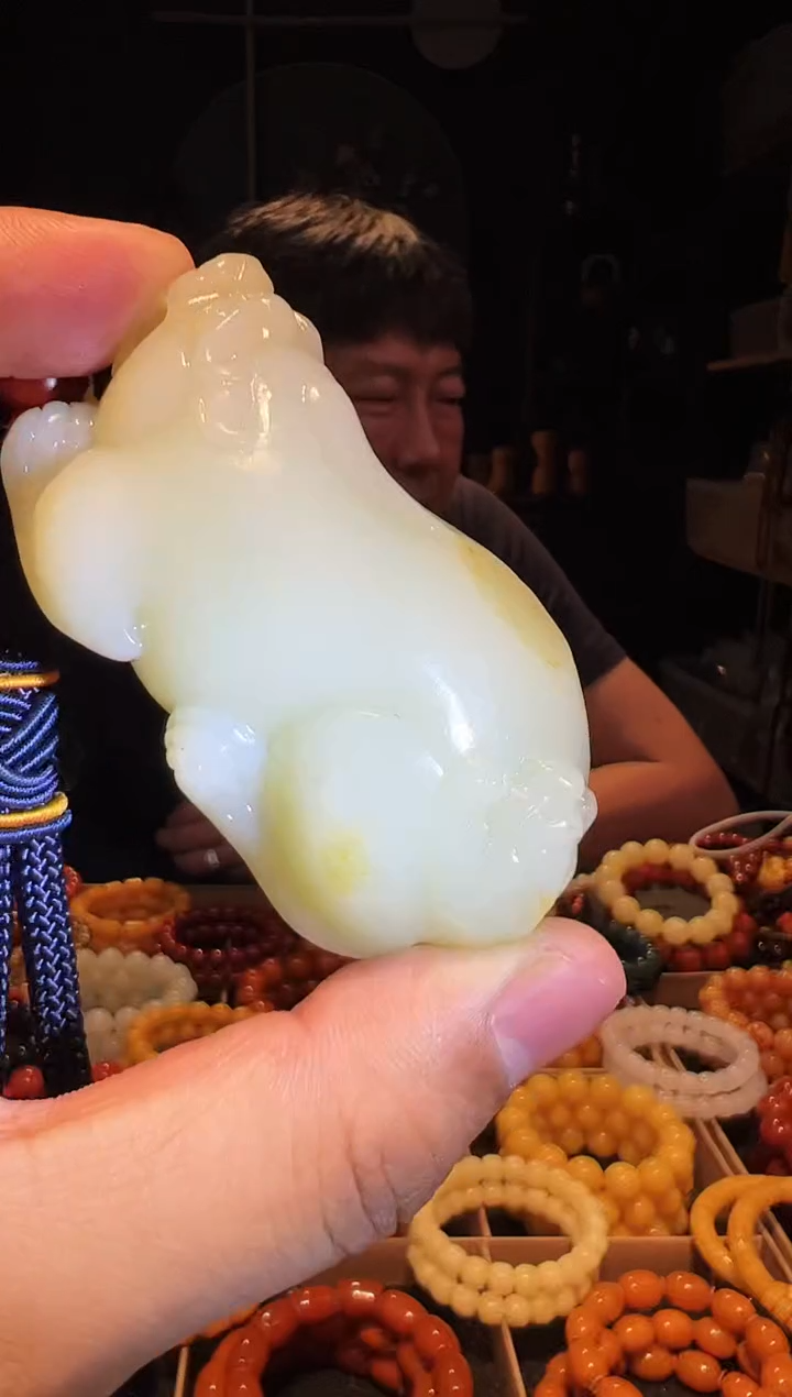 未镶嵌手串和田玉挂件