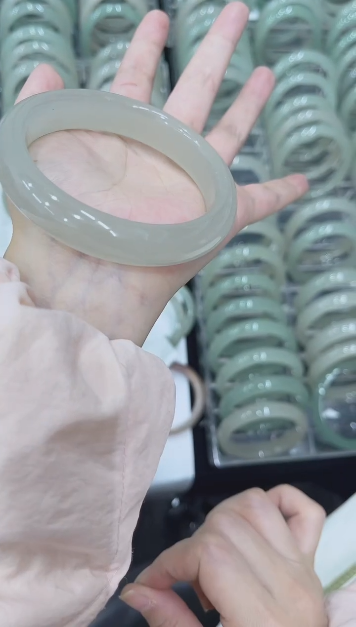 未镶嵌手镯石英质玉47-62