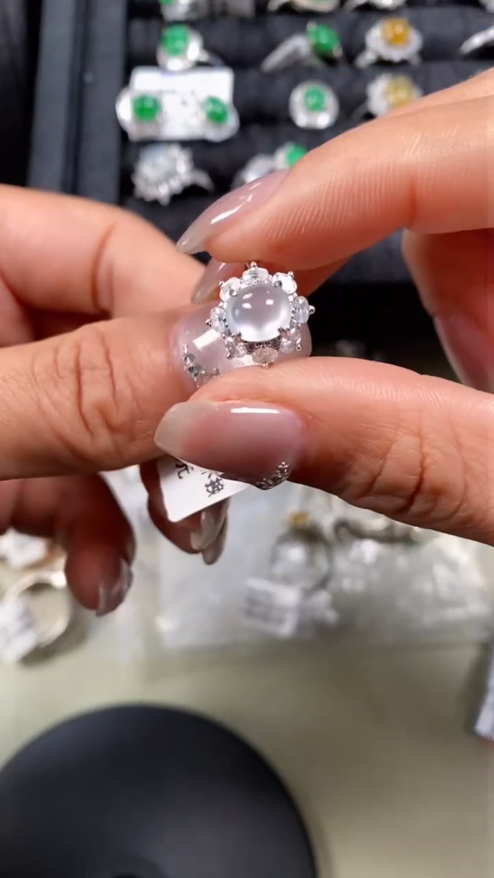 【闪购商品】翡翠戒指银S925镶嵌9979