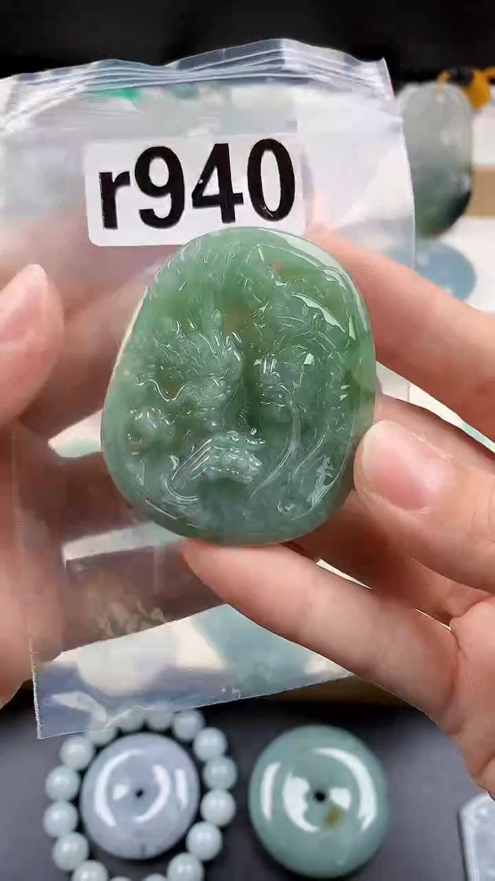 颈饰未镶嵌翡翠天然翡翠吊坠挂件