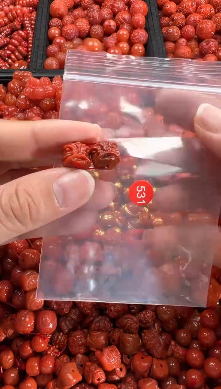 【闪购商品】南红玛瑙颈饰未镶嵌1