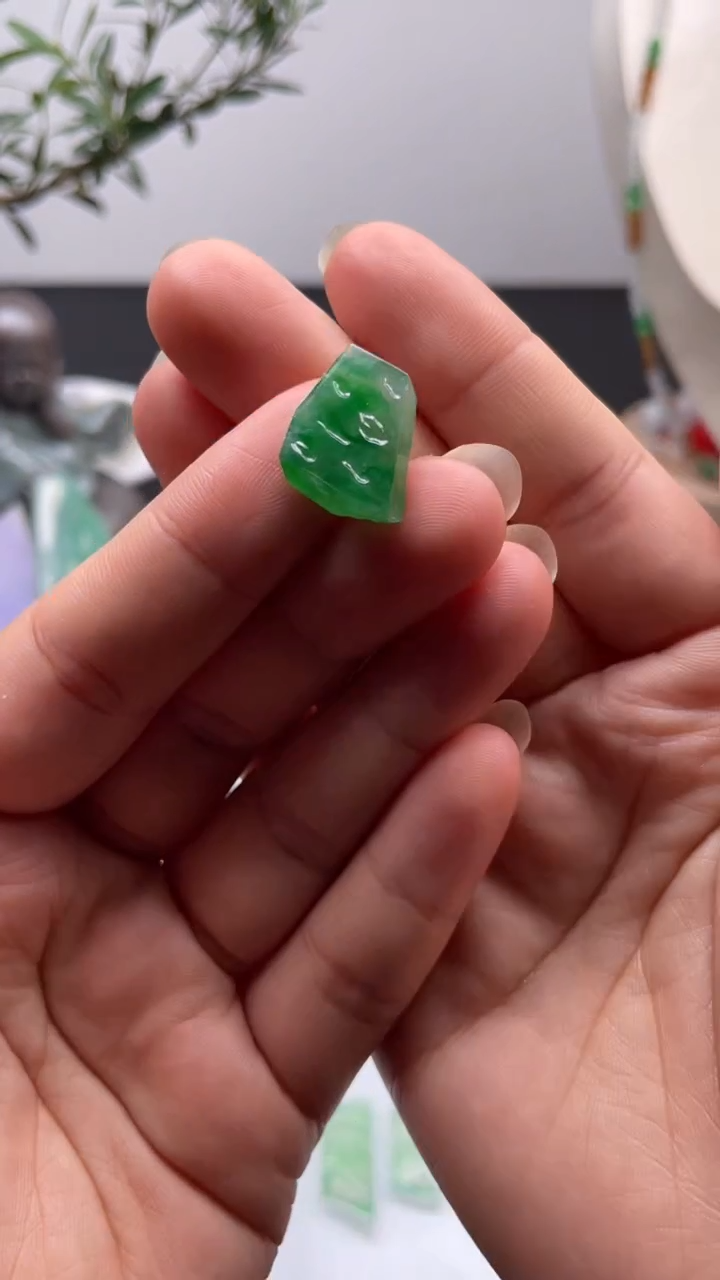 未镶嵌定制翡翠缅甸天然翡翠，不包工