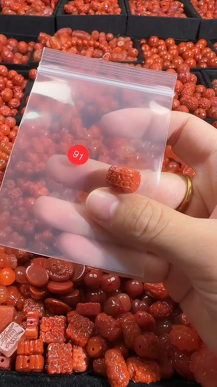 颈饰未镶嵌南红玛瑙1