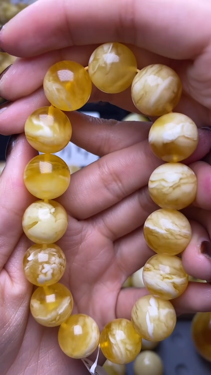 【闪购商品】琥珀裸石未镶嵌蜜蜡.67