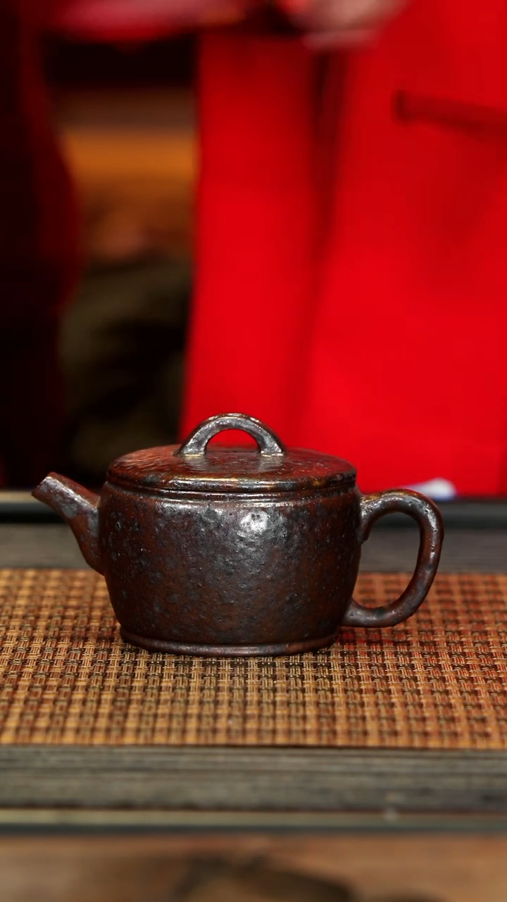 【闪购商品】紫砂茶壶GFY74崖沉木柴烧 汉瓦