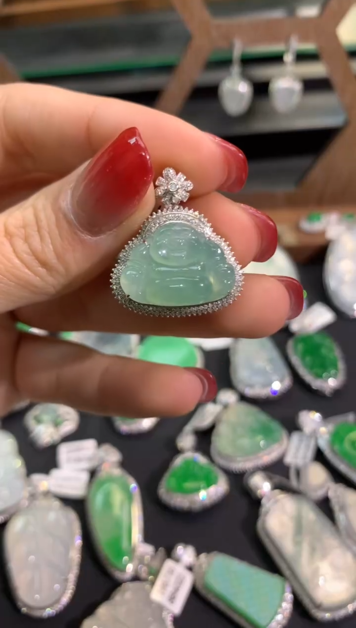 【闪购商品】翡翠吊坠(不含链)18K金镶嵌吊坠