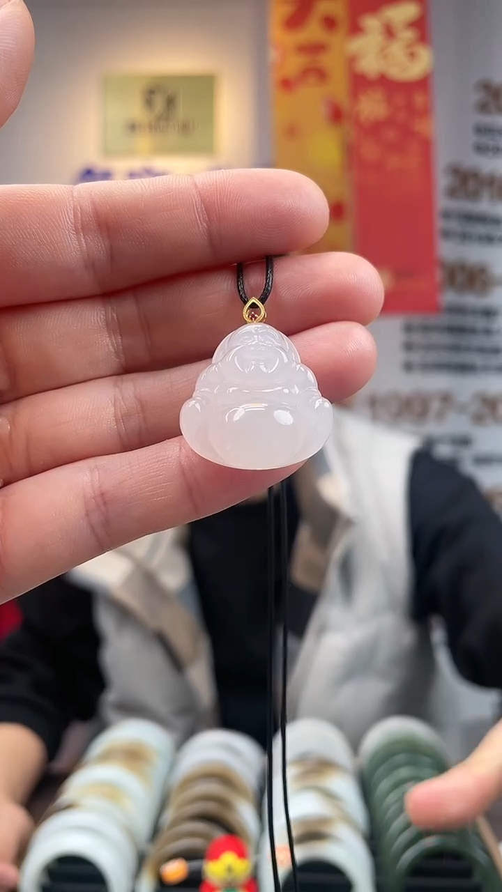 【闪购商品】和田玉颈饰18K金镶嵌白胶猫佛公吊坠多样性发一件