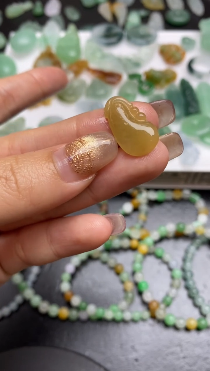 【闪购商品】定制翡翠未镶嵌翡翠毛货~
