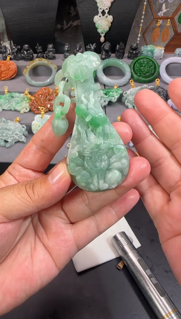 【闪购商品】定制翡翠未镶嵌牌子1