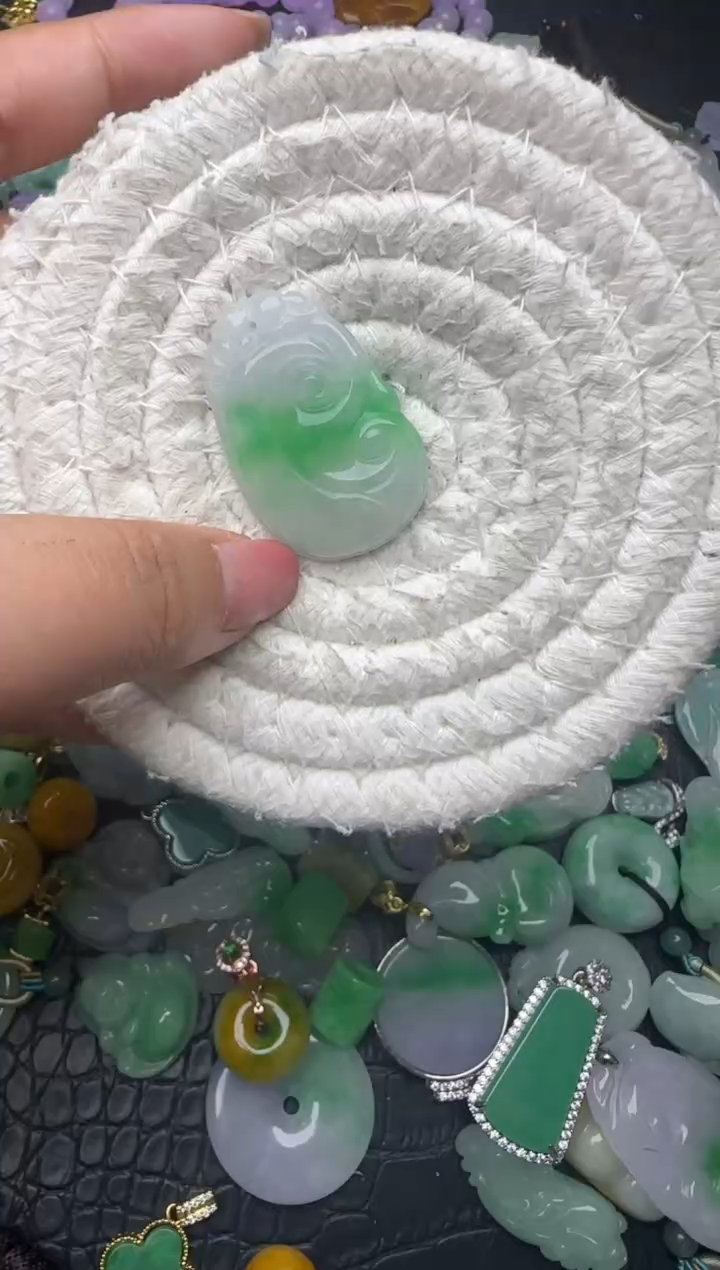 颈饰未镶嵌翡翠缅甸翡翠吊坠