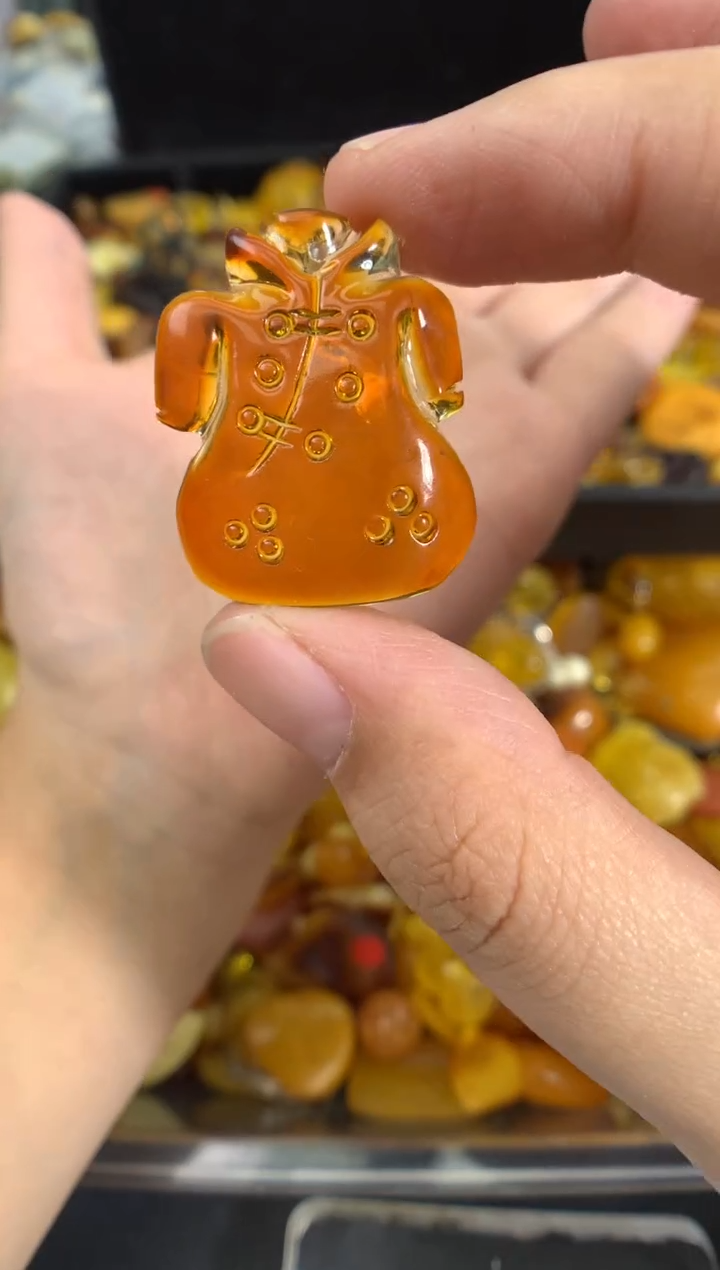 蜜蜡未镶嵌珠宝奇石1