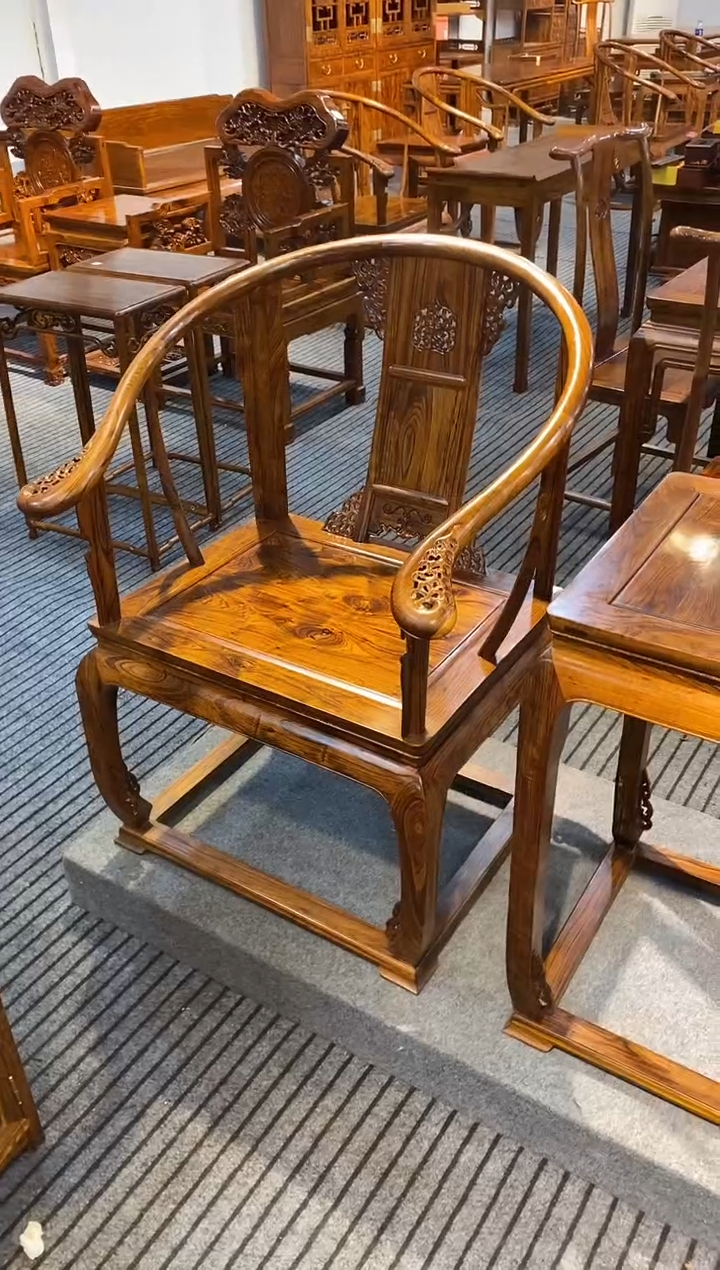 花梨木类椅子一对