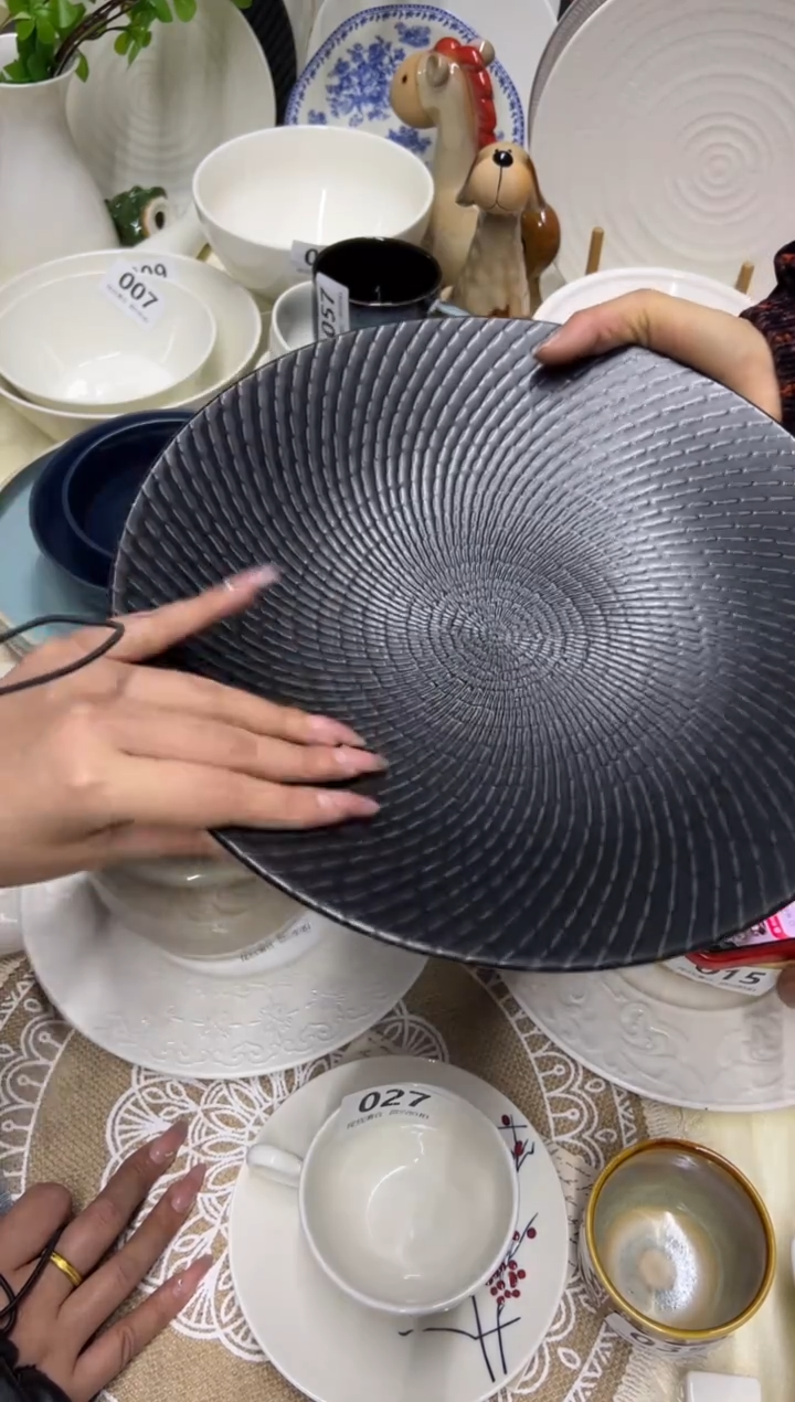 新骨瓷060瑕疵乌木12寸平盘