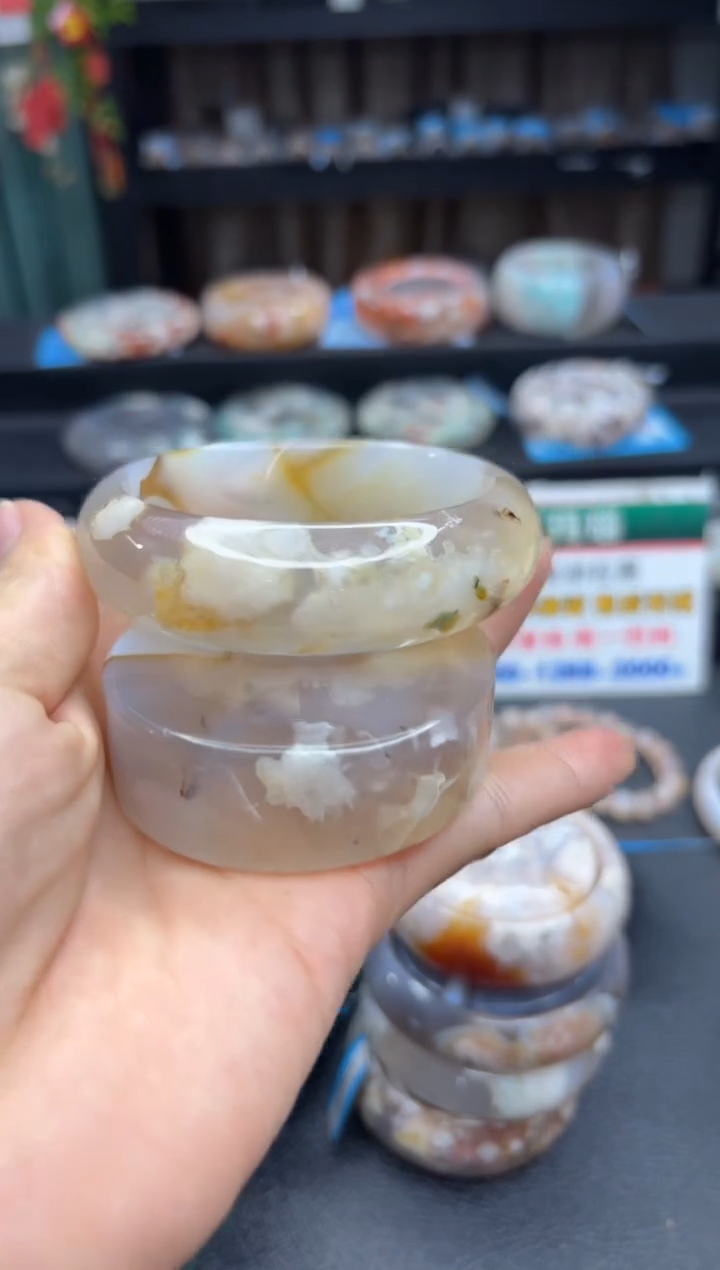 【闪购商品】石英质玉手镯未镶嵌825（59圈贈送鐲心）