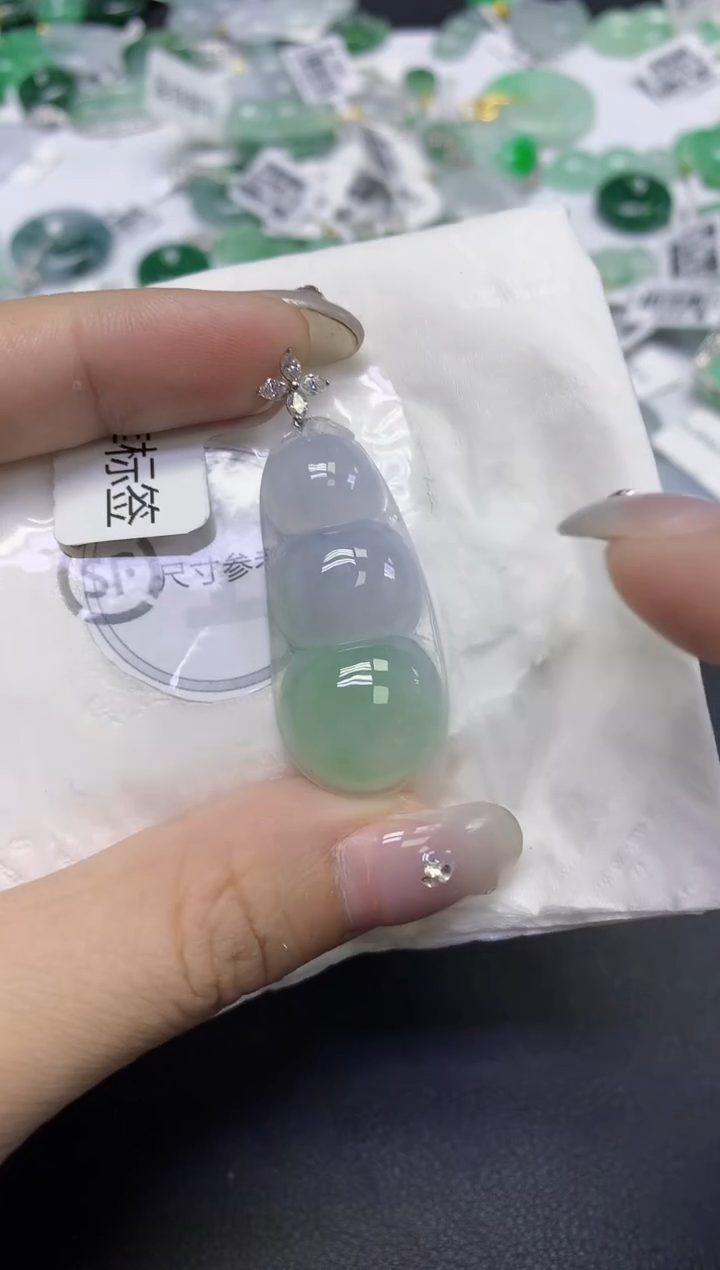 颈饰18K金镶嵌翡翠天然缅甸翡翠A货百元以上9元证书费自理