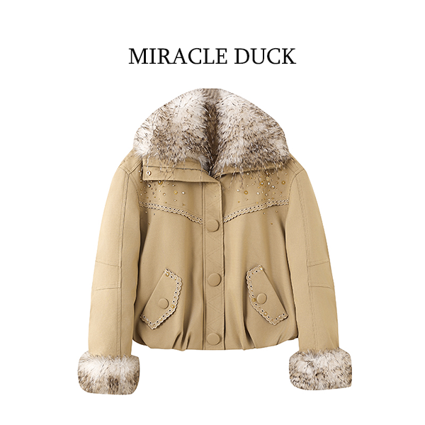 【泼嬉风】秋冬法式卡其色设计钉珠毛毛领加厚风衣外套C1922