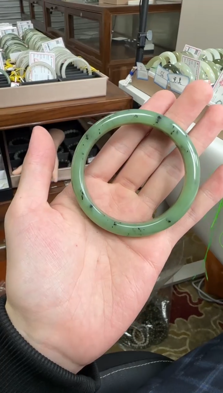 未镶嵌手镯和田玉58