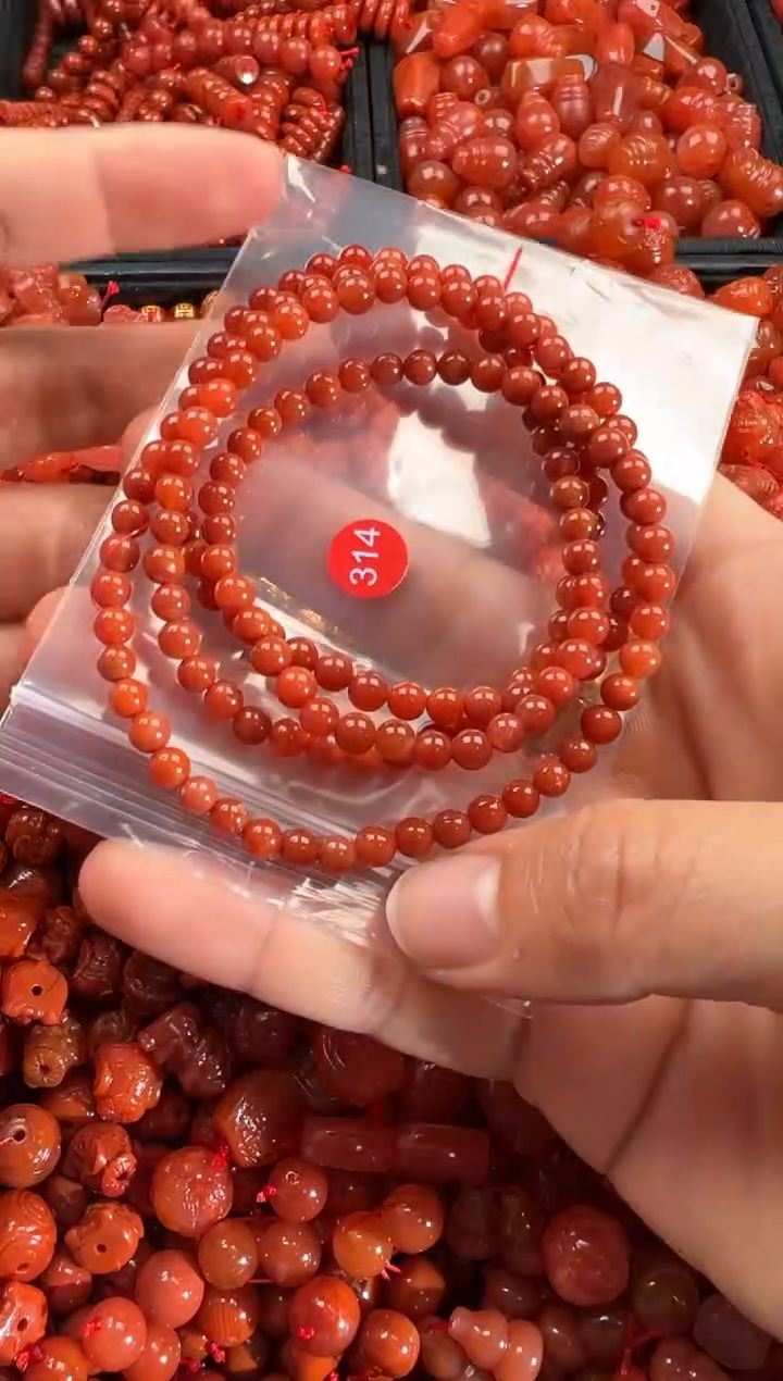 【闪购商品】南红玛瑙颈饰未镶嵌1