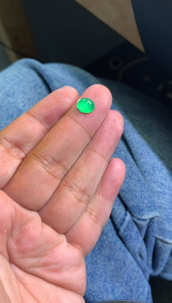 【闪购商品】翡翠颈饰未镶嵌蛋面