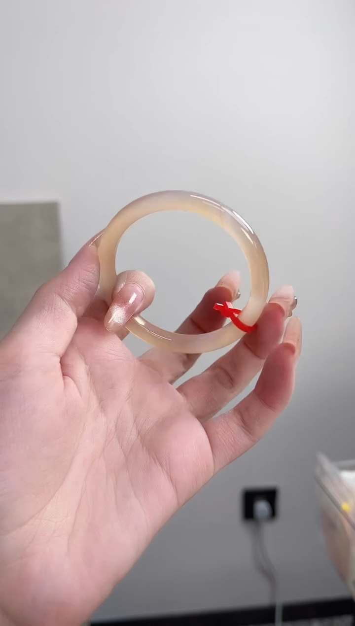 【闪购商品】玛瑙/玉髓手镯未镶嵌51-52圈 需要包容