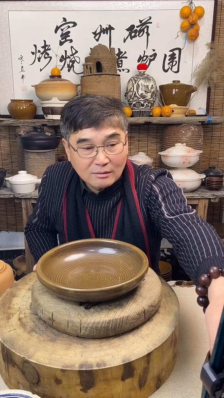 土陶唐青色口径26cm土菜钵（无盖）